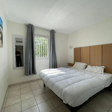 Apartamento 321 Avec Deux - Les De Robinson - Avec Piscine En Bord De Siagne, A *